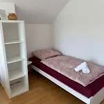 House Apartman *