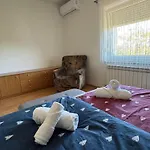 House Apartman *