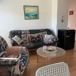 House Apartman *