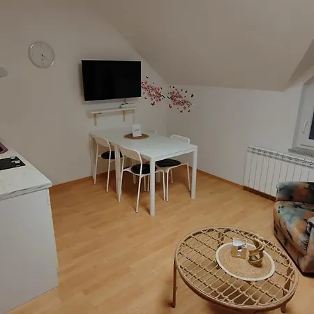 House Apartment *