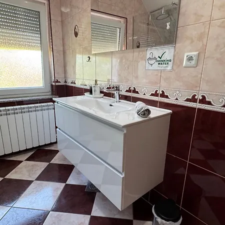 House Apartman